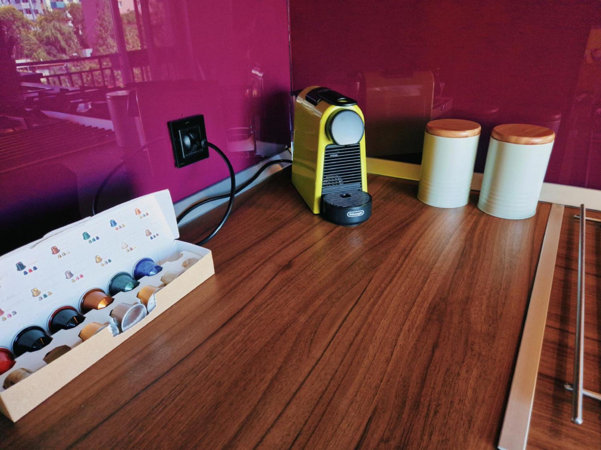 Apartment Free Parking & Self Check-in Westside Near The Lake, Lacul Morii, Near Metro Stations Sector 6 Bucharest